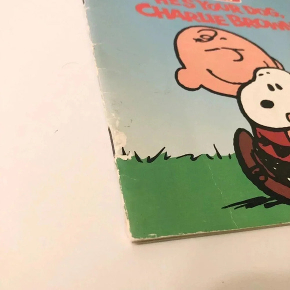 Vintage 1987 Golden Story Book Snoopy Hes  Your Dog Charlie Brown Book - Picture 5 of 16